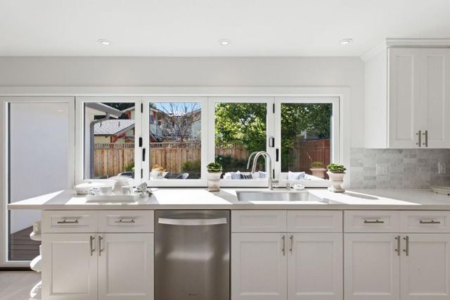 571 Anza Street, Mountain View, CA 94041