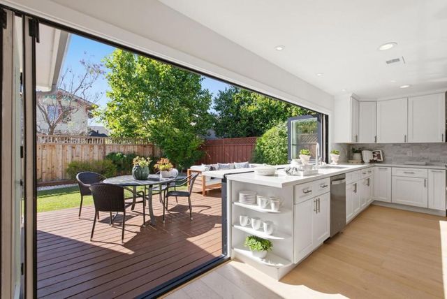 571 Anza Street, Mountain View, CA 94041