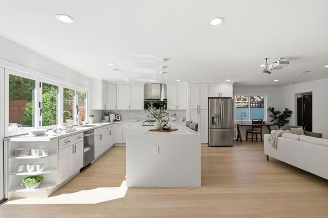 571 Anza Street, Mountain View, CA 94041