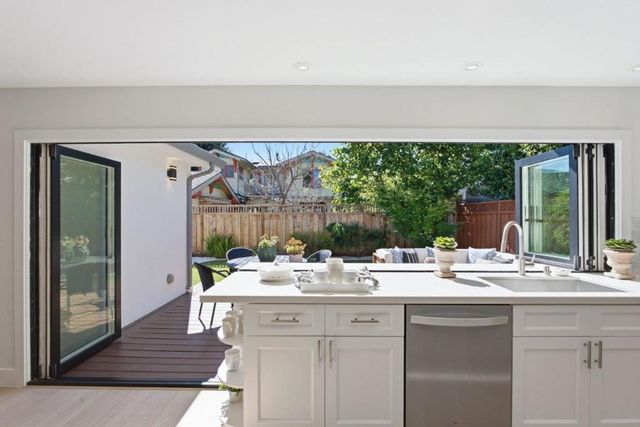 571 Anza Street, Mountain View, CA 94041