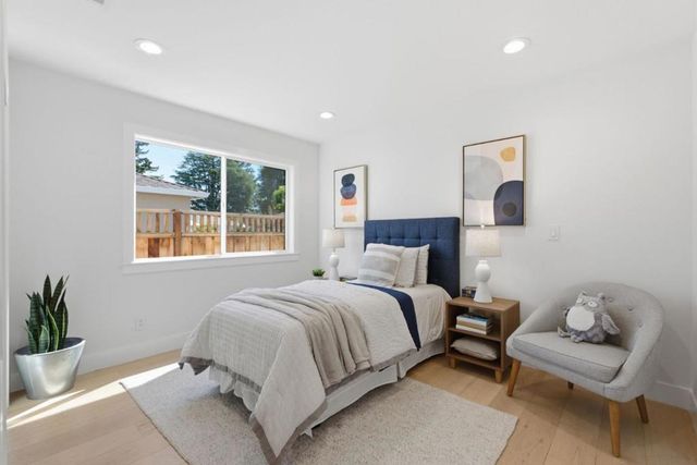 571 Anza Street, Mountain View, CA 94041