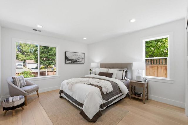 571 Anza Street, Mountain View, CA 94041