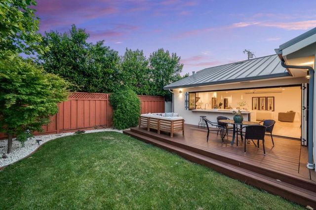 571 Anza Street, Mountain View, CA 94041