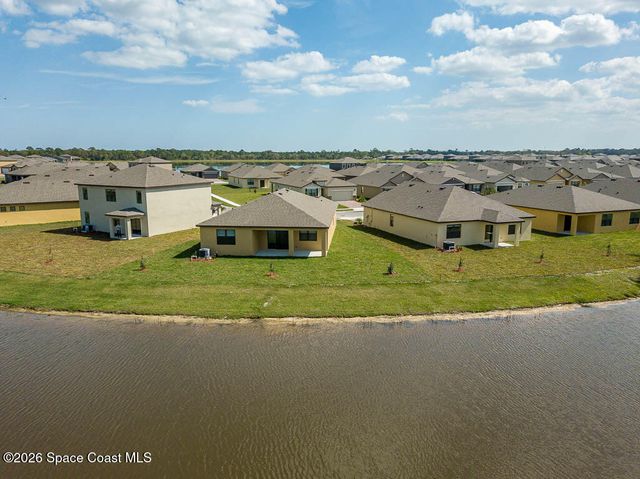 1863 Farmhouse Road SE, Palm Bay, FL 32909