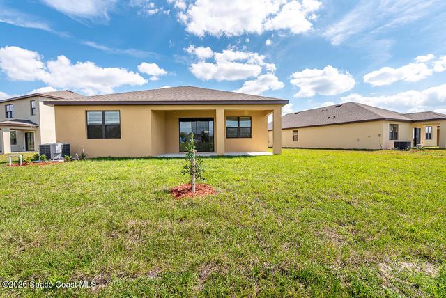 1863 Farmhouse Road SE, Palm Bay, FL 32909