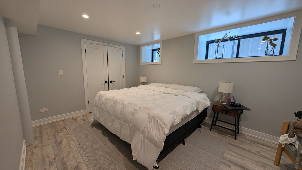 Image 33 of property listing at 4940 W Huron Street, Chicago, IL 60644