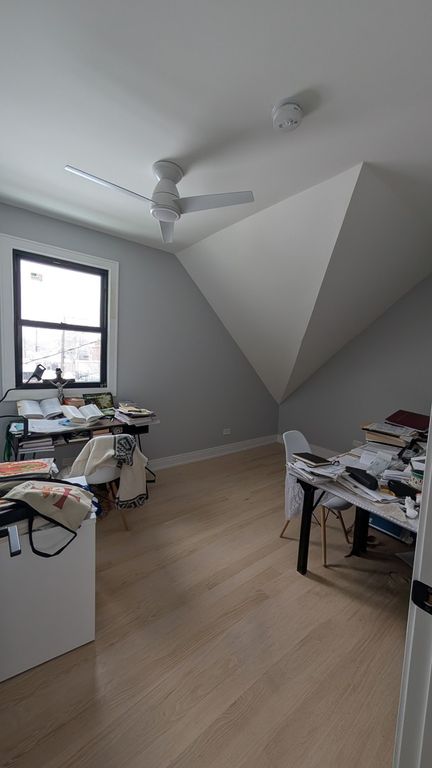 Image 6 of property listing at 4940 W Huron Street, Chicago, IL 60644