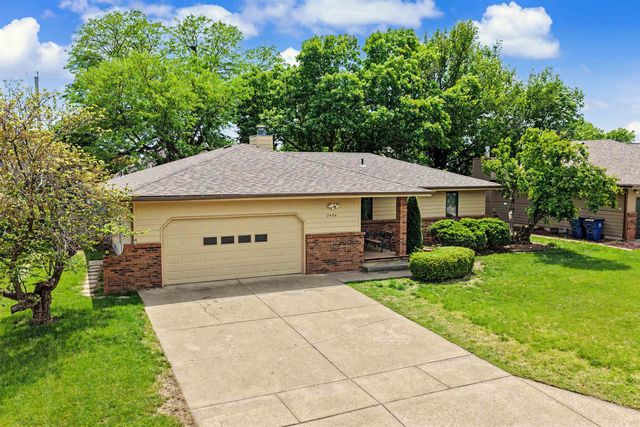 2436 Village Ln, Salina, KS 67401