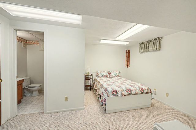2436 Village Ln, Salina, KS 67401