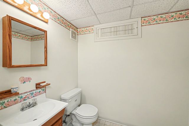 2436 Village Ln, Salina, KS 67401