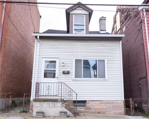 2020 Lowrie, Troy Hill, PA 15212