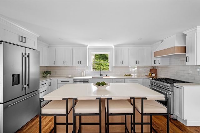 95 Greenwood Avenue, Wakefield, MA 01880