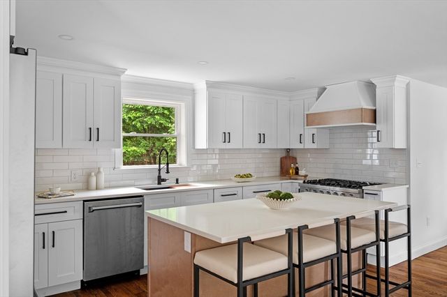 95 Greenwood Avenue, Wakefield, MA 01880