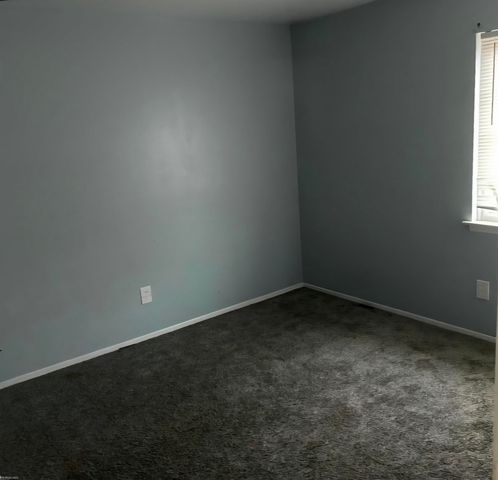 25344 Shiawassee Circle 210, Southfield, MI 48033