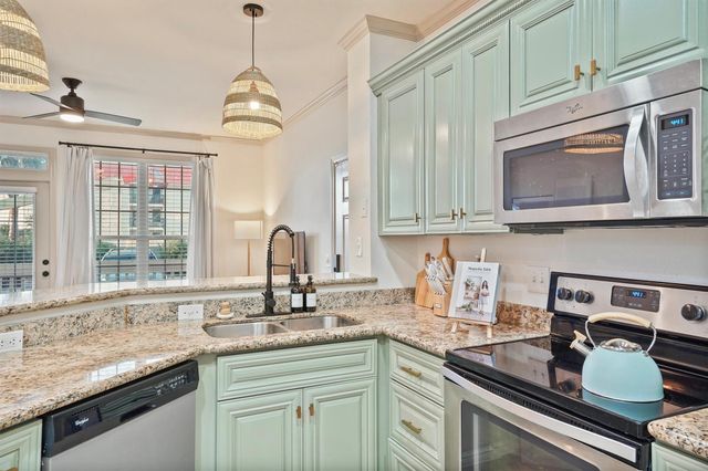 7000 Seawall Boulevard 1112, Galveston, TX 77551