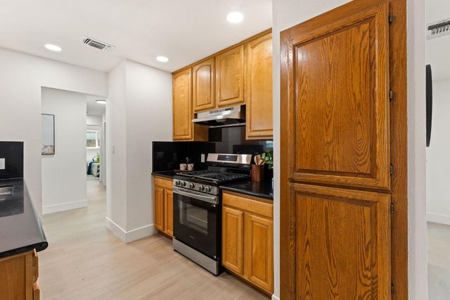 3908 Westporter Dr, Sacramento, CA 95826
