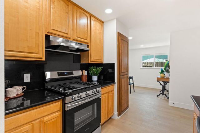 3908 Westporter Dr, Sacramento, CA 95826