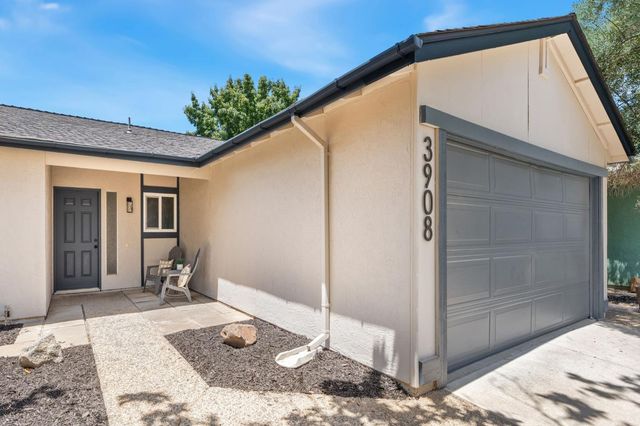 3908 Westporter Dr, Sacramento, CA 95826