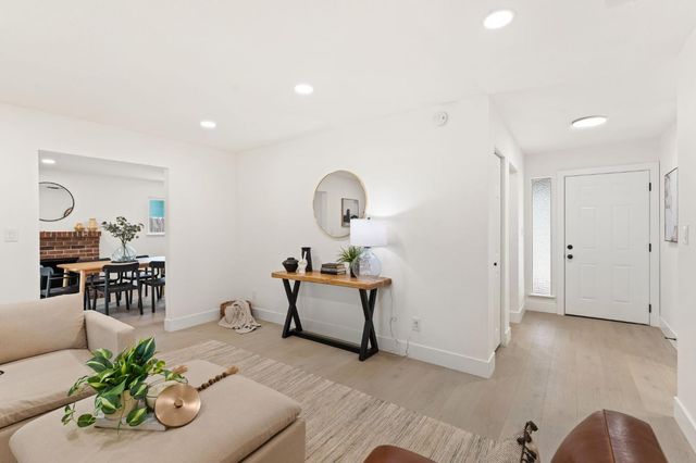 3908 Westporter Dr, Sacramento, CA 95826