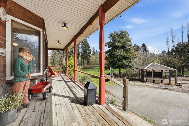 20211 Vashon Highway SW, Vashon, WA 98070