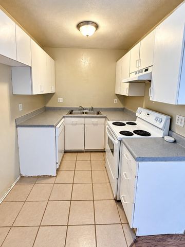 4714 Oleander Street D, Bacliff, TX 77518