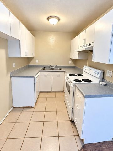 4714 Oleander Street D, Bacliff, TX 77518