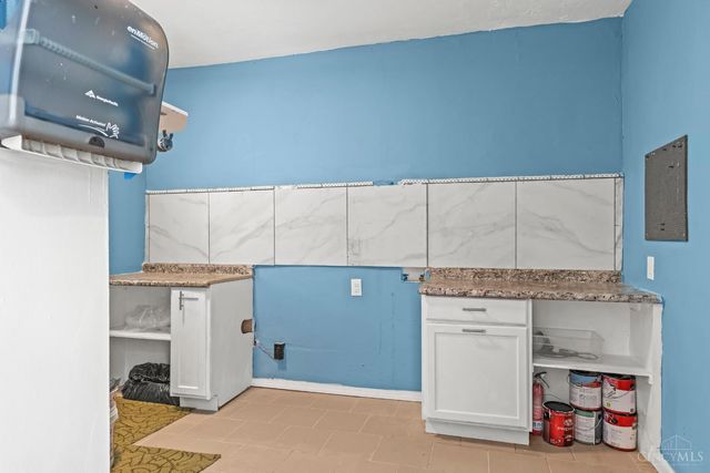 2519 Warsaw Avenue, Cincinnati, OH 45204