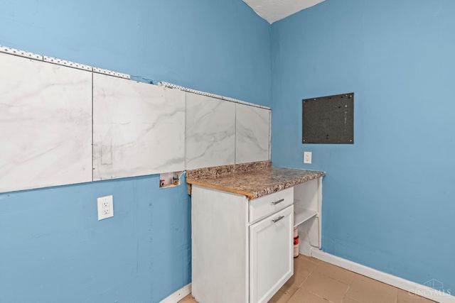 2519 Warsaw Avenue, Cincinnati, OH 45204