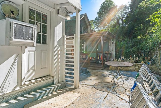 2519 Warsaw Avenue, Cincinnati, OH 45204