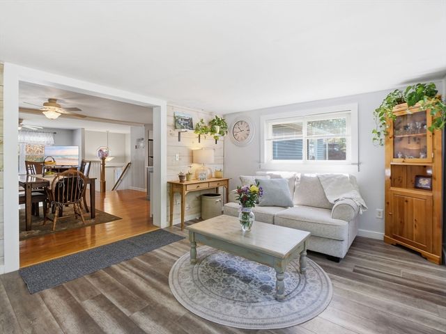 96 Swan Ave, Fitchburg, MA 01420