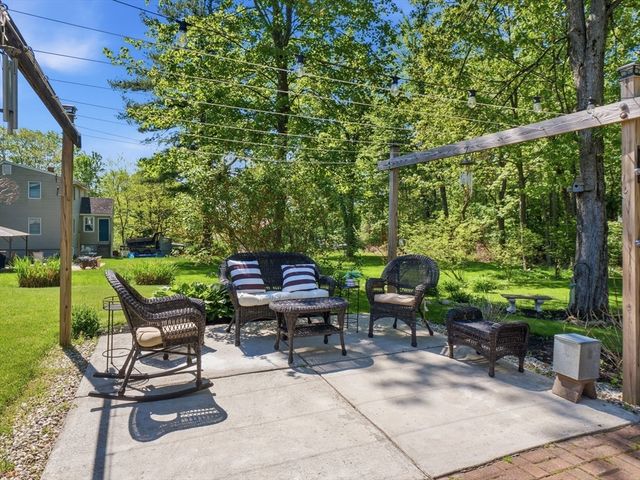 96 Swan Ave, Fitchburg, MA 01420