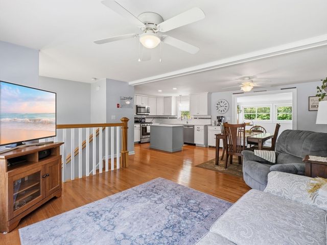 96 Swan Ave, Fitchburg, MA 01420