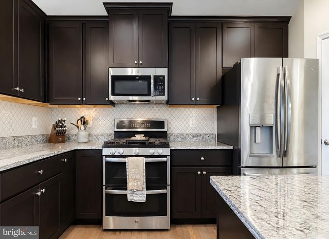45242 WOODHAVEN DR, California, MD 20619