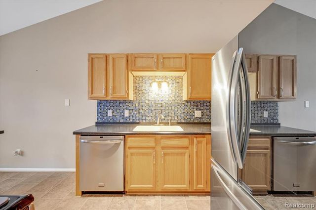 30881 Lee Frank Lane, Madison Heights, MI 48071