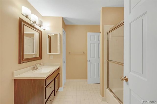 30881 Lee Frank Lane, Madison Heights, MI 48071