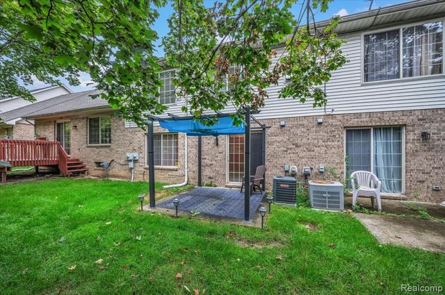30881 Lee Frank Lane, Madison Heights, MI 48071