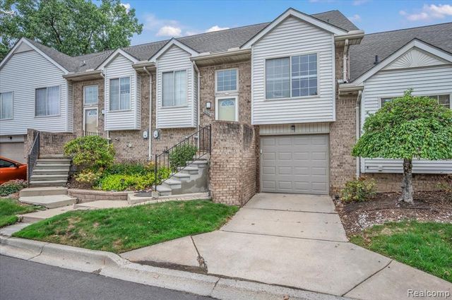 30881 Lee Frank Lane, Madison Heights, MI 48071