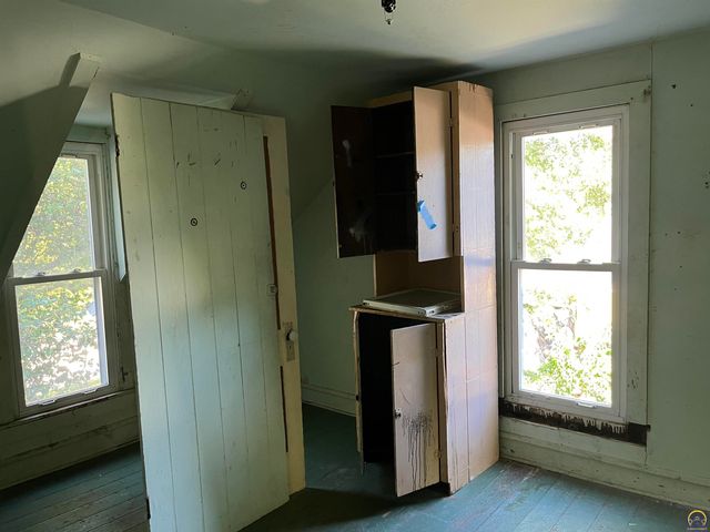 801 W 7th Ave, Emporia, KS 66801