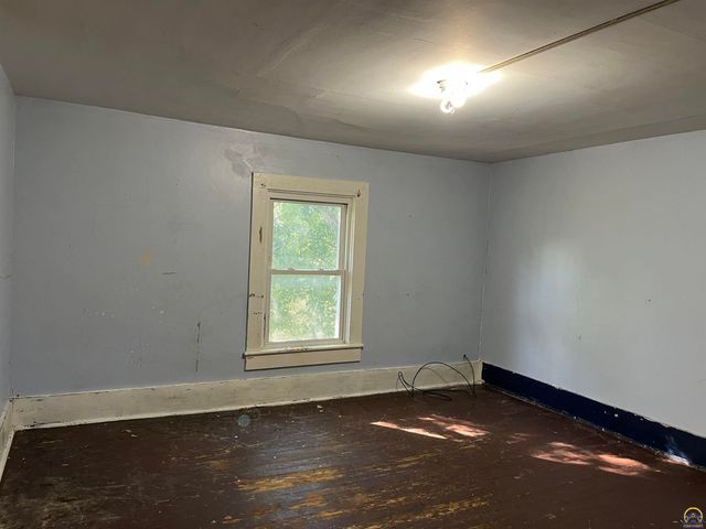 801 W 7th Ave, Emporia, KS 66801