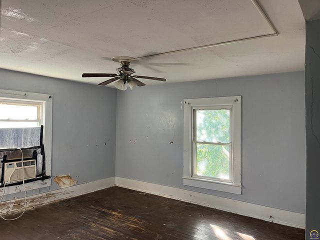 801 W 7th Ave, Emporia, KS 66801