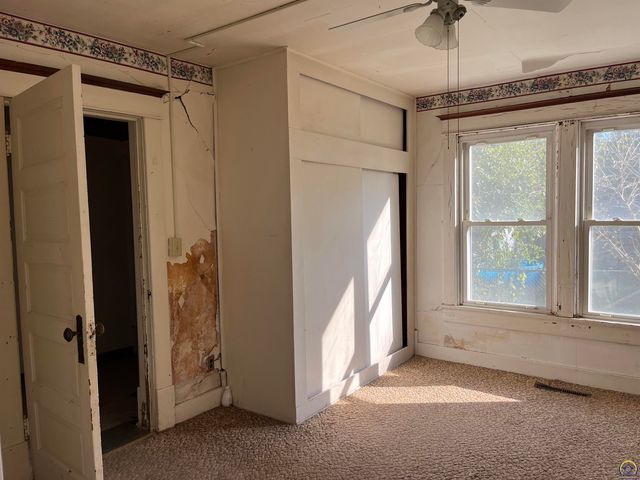 801 W 7th Ave, Emporia, KS 66801