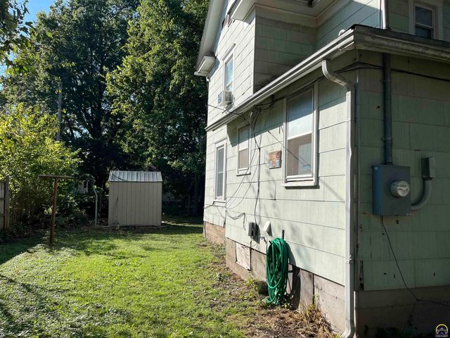 801 W 7th Ave, Emporia, KS 66801