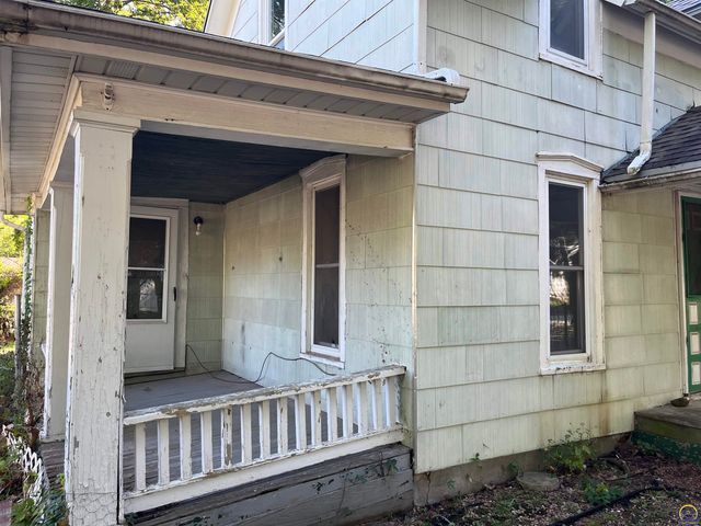 801 W 7th Ave, Emporia, KS 66801