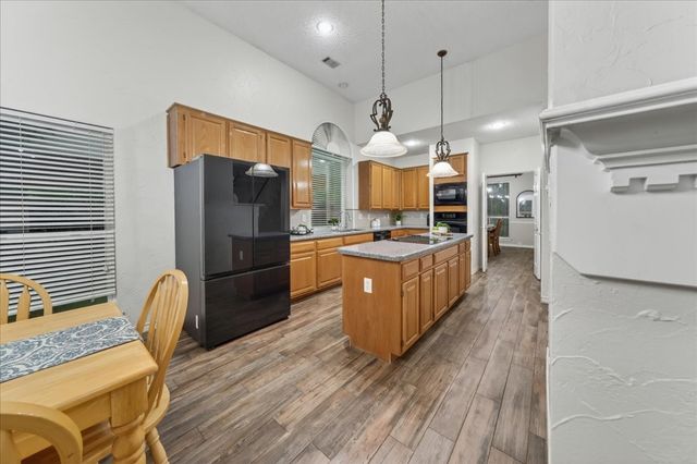 4016 Stone Brooke Drive, Grapevine, TX 76051