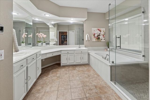 4016 Stone Brooke Drive, Grapevine, TX 76051