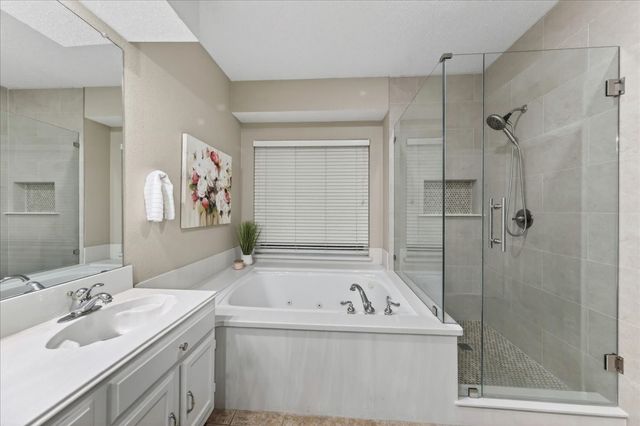 4016 Stone Brooke Drive, Grapevine, TX 76051