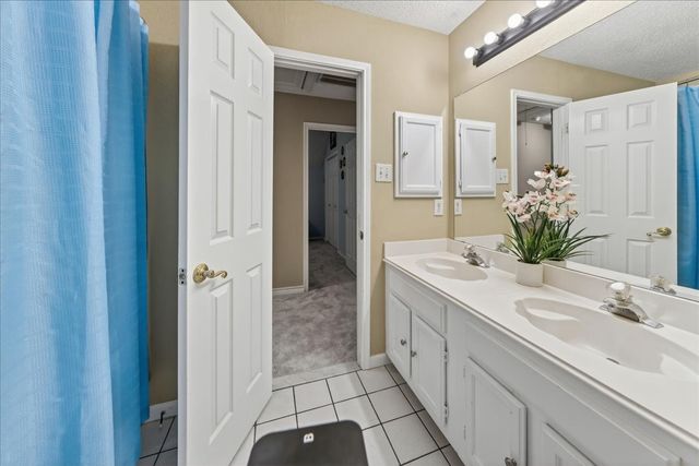 4016 Stone Brooke Drive, Grapevine, TX 76051