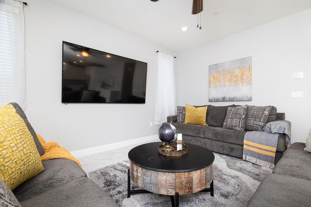 3596 Birdland Ave, Sacramento, CA 95835