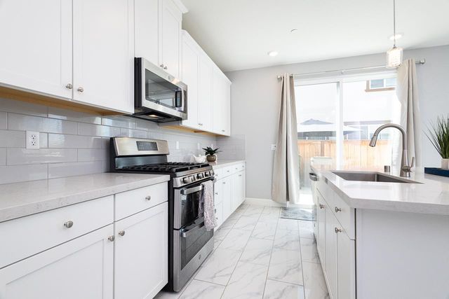 3596 Birdland Ave, Sacramento, CA 95835