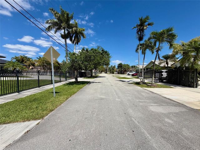 13431 SW 32nd St, Miami, FL 33175